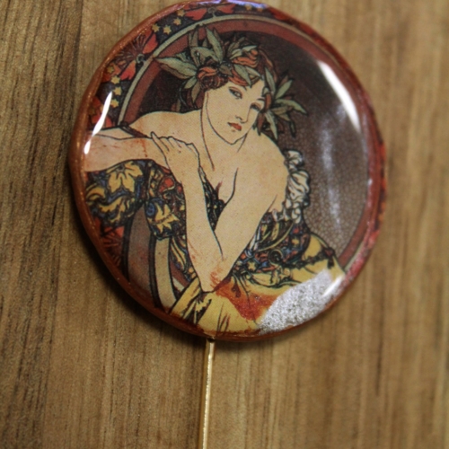 Брошка "Goddess in love"